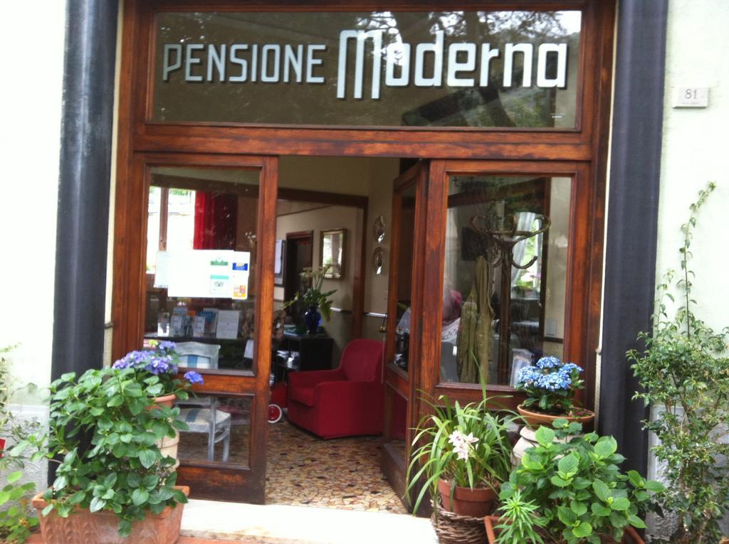 Hotel Pensione Moderna Бонассола Экстерьер фото